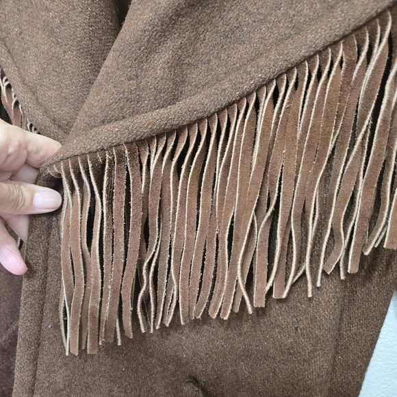 Vintage Donny Brook Brown Wool With Leather Fringe Size L - Picture 2 of 14